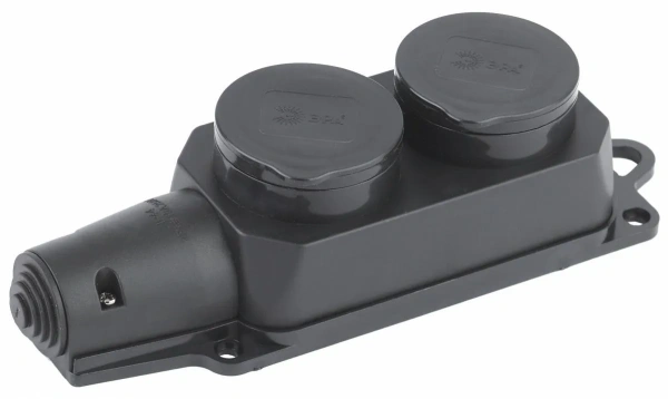 Колодка 16А  2 гнезда с з/к каучук с крышкой черная 220В IP44 Эра